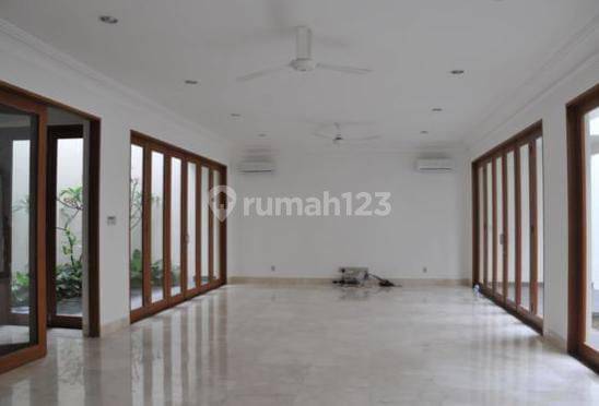 Rumah Standar Expat Minimalis Modern Di Prime Cipete  2