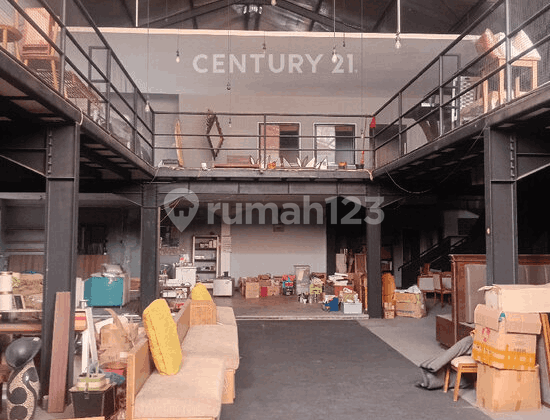 For Rent: Ready-to-Use Building in the Center of Semarang City 1