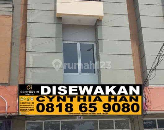 Ruko Hadap Jalan Utama Gerbang Cluster di Victoria Green Residence Bekasi 1