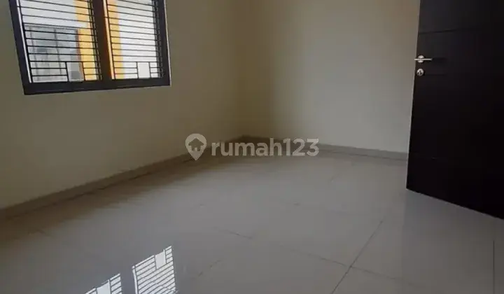 Disewakan Rumah Rapi Siap Huni 4