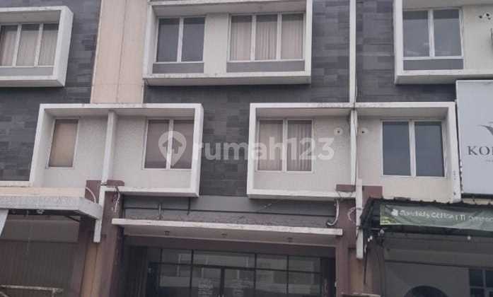 For Rent: Cemara Harapan Indah Shop House - Super Strategic Location