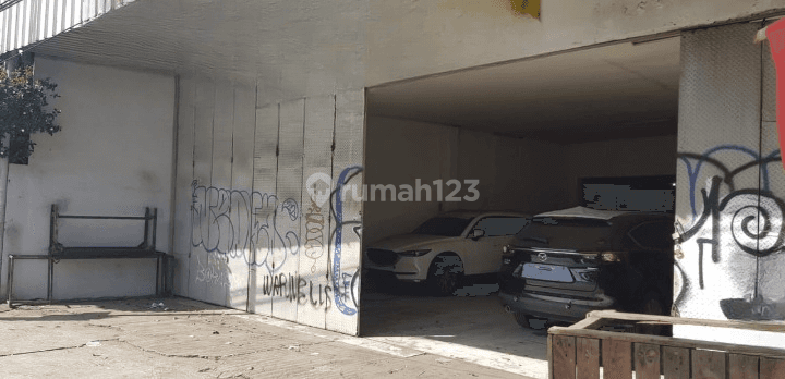 Di Jual Showroom Posisi Pinggir Jalan Raya, Siap Huni Di Sultan Agung Medan Satria 2