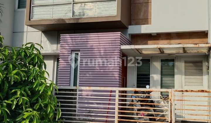 2-Story House Ready to Occupy in Harapan Indah Regency, Harapan Indah City, West Bekasi 1