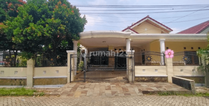 Rumah Disewakan Bagus Nyaman Siap Huni Posis Hook  1