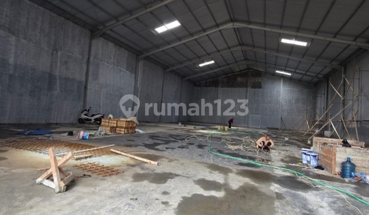 Warehouse Rental at KIC Gatot Subroto 350 million Warehouse Rental at KIC Gatot Subroto 350 million
