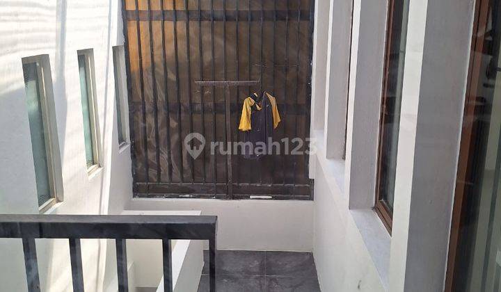 Rumah Siap Huni di Emerald Town House Bintaro 2