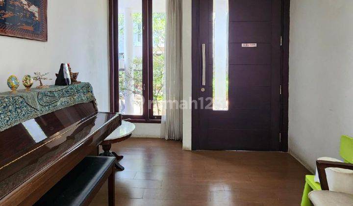 Rumah Ada Kolam Renang di Kebaayoran Symphoni Bintaro 2