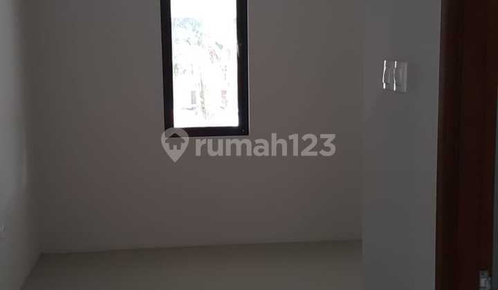 Rumah Posisi Hoek di Graha Taman Bintaro Sektor 9 2