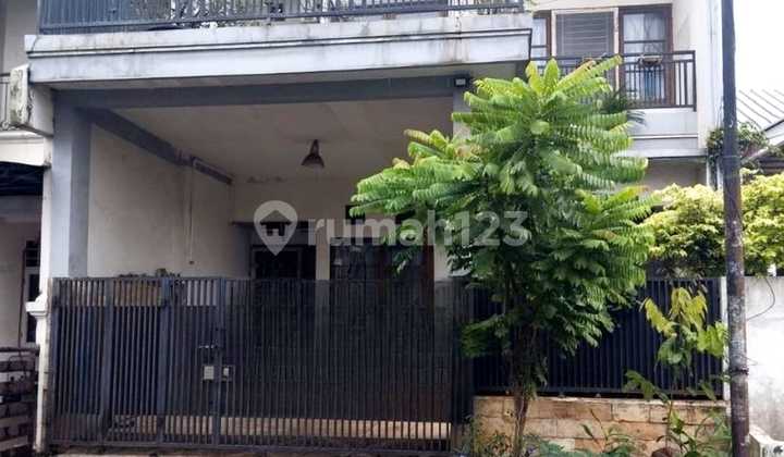 Well-Maintained House in Villa Bintaro Indah Jombang