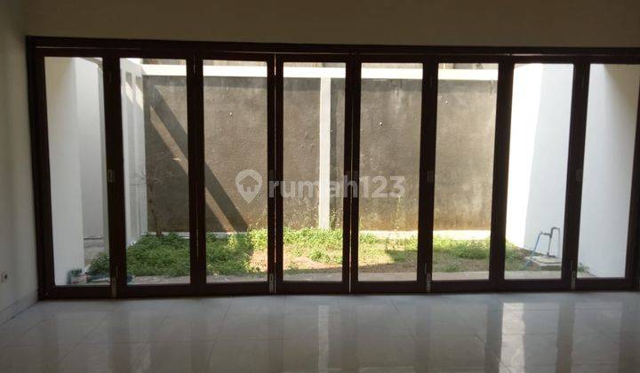 Rumah 2 Lantai di Discovery Conserva Bintaro Sektor 9 2