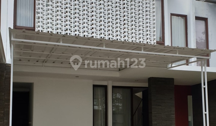Ready-to-Occupy House in Discovery Lumina Bintaro Jaya