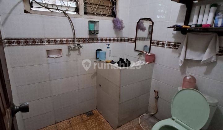 Rumah Lama di Area Dewi Sartika Jakarta Timur 4
