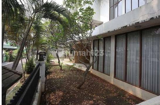 Rumah Lama Harga Paling Bagus di Dukuh Patra Kuningan Jakarta Selatan