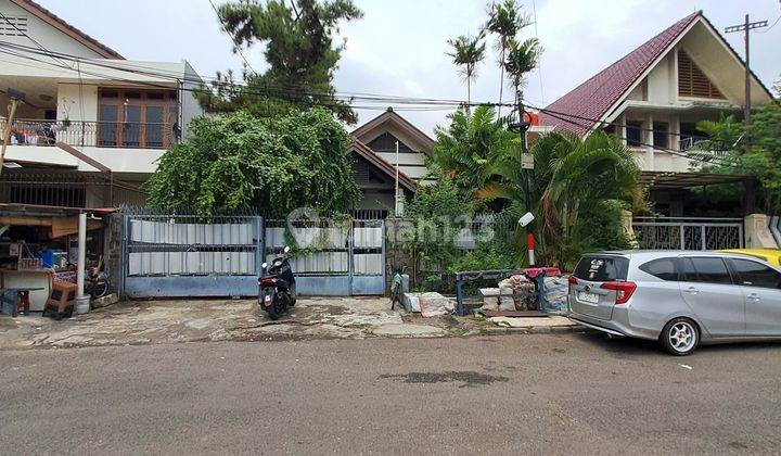 Rumah Lama Nan Luas Dua Muka di Cawang Baru Jakarta Timur 1