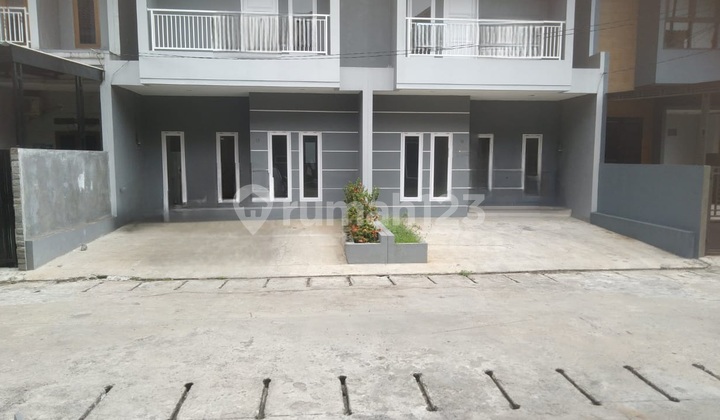 Rumah Baru Siap Huni Di Meruya Selatan Jakbar