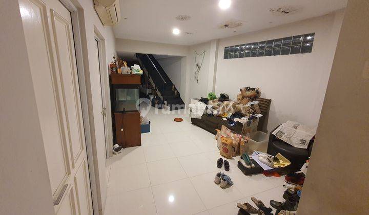 Rumah rapi siap huni di Belakang Apartemen Slipi Jakbar 1