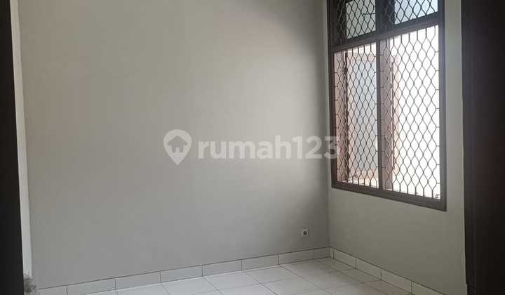 FOR RENT: STRATEGIC HOUSE IN VILA MELATI MAS BSD 2