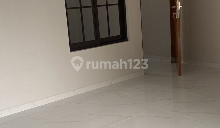 DIJUAL RUMAH BARU, MODERN DAN BAGUS DI VILLA MELATI MAS 2