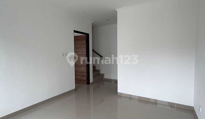 ⭐️ DIJUAL CEPAT ⭐️  Villa Melati Mas 2