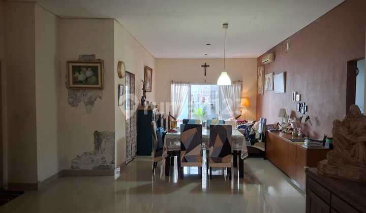 Dijual cepat ,lokasi sangat bagus!! Rumah Vila Melati Mas  1