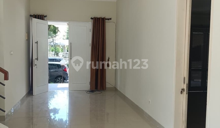 Disewakan Rumah di Cluster San Lorenzo Gading Serpong 2