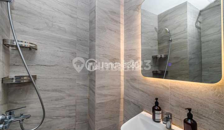 Disewakan apartemen studio Collins Boulevard 2