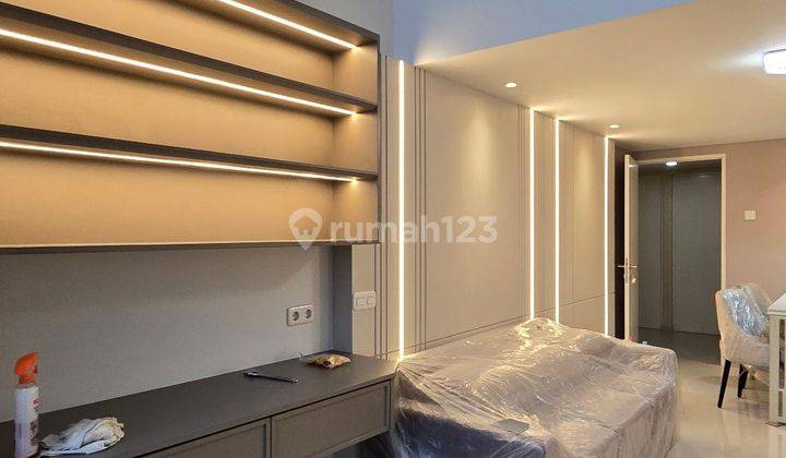 LUXURY INTERIOR , APART UC SOHO CORNELL LT. 5 Apartemen 2 Kamar Tidur Cornell Furnished Baru 2