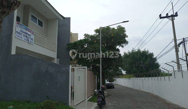 Rumah 2 Lantai Baru Unfurnished HGB di Villa Valensia Surabaya 2