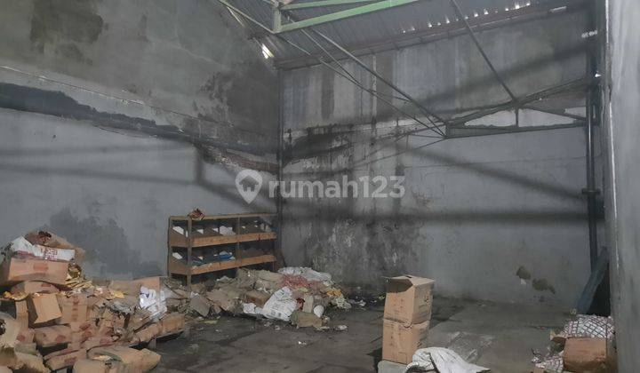 Gudang tengah kota sidoarjo dekat pintu tol 8