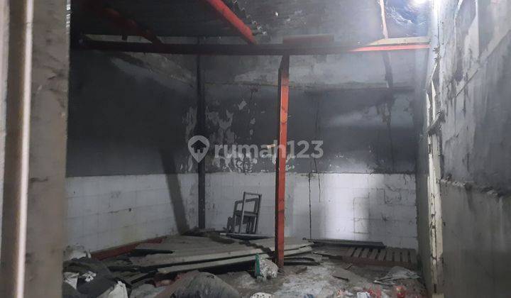 Gudang tengah kota sidoarjo dekat pintu tol 9