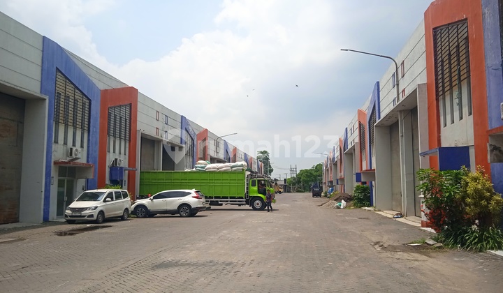 Legundi Bizpark Warehouse Near Legundi Toll Gate, Gresik Legundi Bizpark Warehouse Near Legundi Toll Gate, Gresik