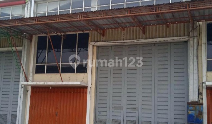Wira Warehouse Near Driyorejo Gresik Toll Gate