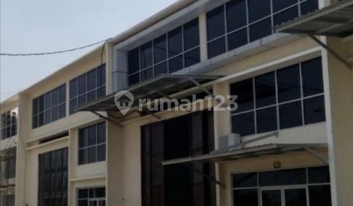 Puri Bizpark Warehouse Complex near Mojokerto Terminal.