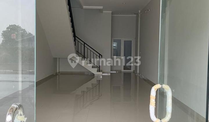 Disewakan Ruko Baru di Depan Jalan Besar di Summarecon, Bekasi 3