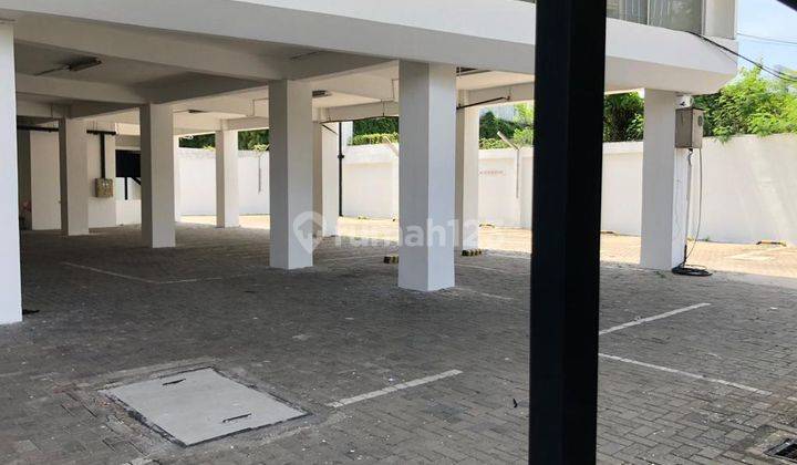 Gedung Kondisi Bagus Pinggir Jalan, Jakarta Pusat  4