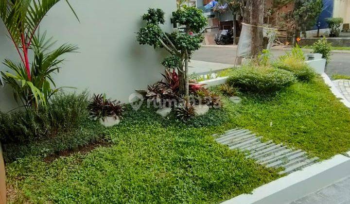 Rumah 2 Lantai Baru Sertifikat Hak Milik di Komplek singgasana Pradana Bandung, Bandung 1