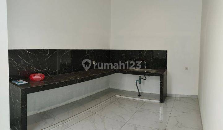 Rumah 2 Lantai Baru Sertifikat Hak Milik di Komplek singgasana Pradana Bandung, Bandung 2