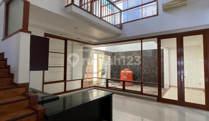 Rumah baru renovasi komplek singgasana pradana SHM hadap timur Rumah baru renovasi komplek singgasana pradana SHM hadap timur