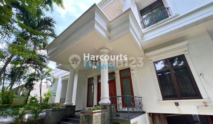 Dijual Rumah Hunian Klasik Area Jl. Wijayakarta Kuningan