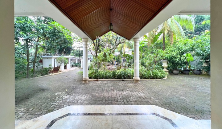 Kemang Area, Classic Residential House Ready to Occupy, Spacious, Green, and Comfortable Yard 2
