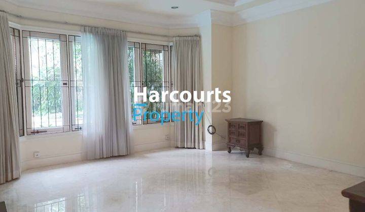 Kamu Cewek Bumi, Fix Harus Minta Beliin Ayang Rumah Secantik Dan Senyaman Ini Dengan Taman Luas Dan Asri Cocok Buat Kamu Lokasi Elite Area Menteng 8