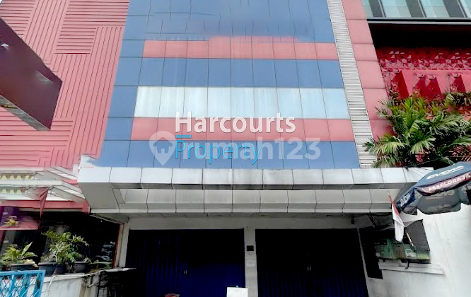 Strategic Area Mini Building for Sale on Jl. Melawai, Kebayoran Baru Strategic Area Mini Building for Sale on Jl. Melawai, Kebayoran Baru