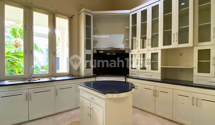 Kemang Area, Well-Maintained European Classic Concept Residential House with a Strategic Location in South Jakarta 2