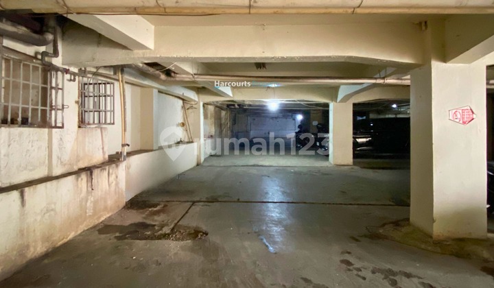 Kebayoran Baru Area, For Sale and For Rent 3-Story Shophouse Suitable for Retail Business, Shops, and Office 10 Minutes to Senopati Area 2