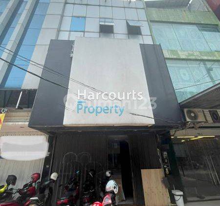 Kebayoran Baru Area, Ruko Super Bagus dan Besar Lokasi Pinggir dan Strategis 1