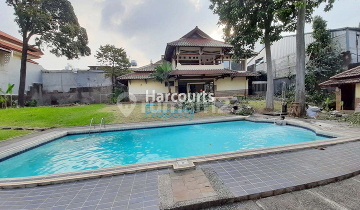 Kemang Area, For Rent: 1-Story House with Spacious Yard and Parking, Suitable for Office/Business in Bangka, Kemang 2