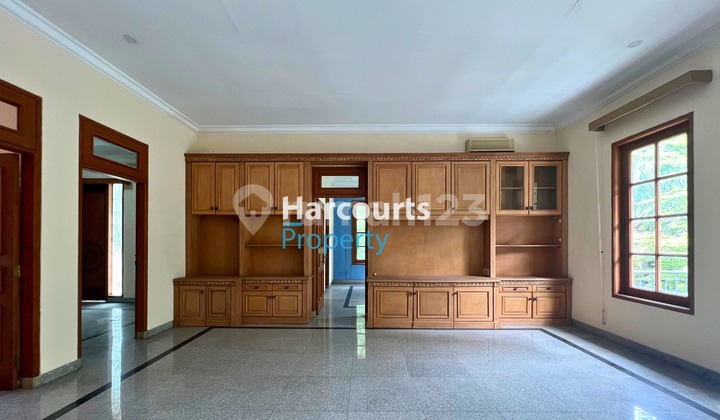 Dijual Turun Harga Rumah Klasik Eropa Area Jl. Wijaya Kebayoran Baru 2