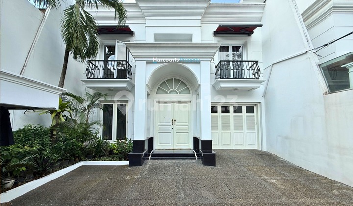 Disewakan Rumah Hunian 2 Lantai Terawat di Lokasi Elit Area Jl. Daksa Selong Senopati Disewakan Rumah Hunian 2 Lantai Terawat di Lokasi Elit Area Jl. Daksa Selong Senopati