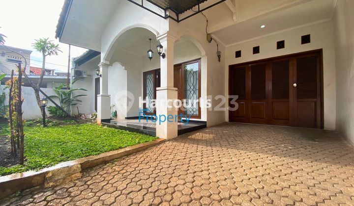 Disewakan Rumah Hunian Bagus dan Terawat Lingkungan Tenang Area Jl. Cipete Disewakan Rumah Hunian Bagus dan Terawat Lingkungan Tenang Area Jl. Cipete