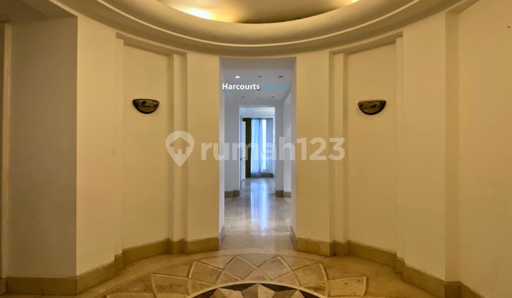 Disewakan 3BR Apartemen The Residence Terawat 2